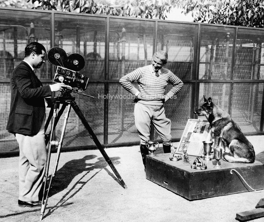 Rin Tin Tin 1927 trainer Lee Duncan.jpg